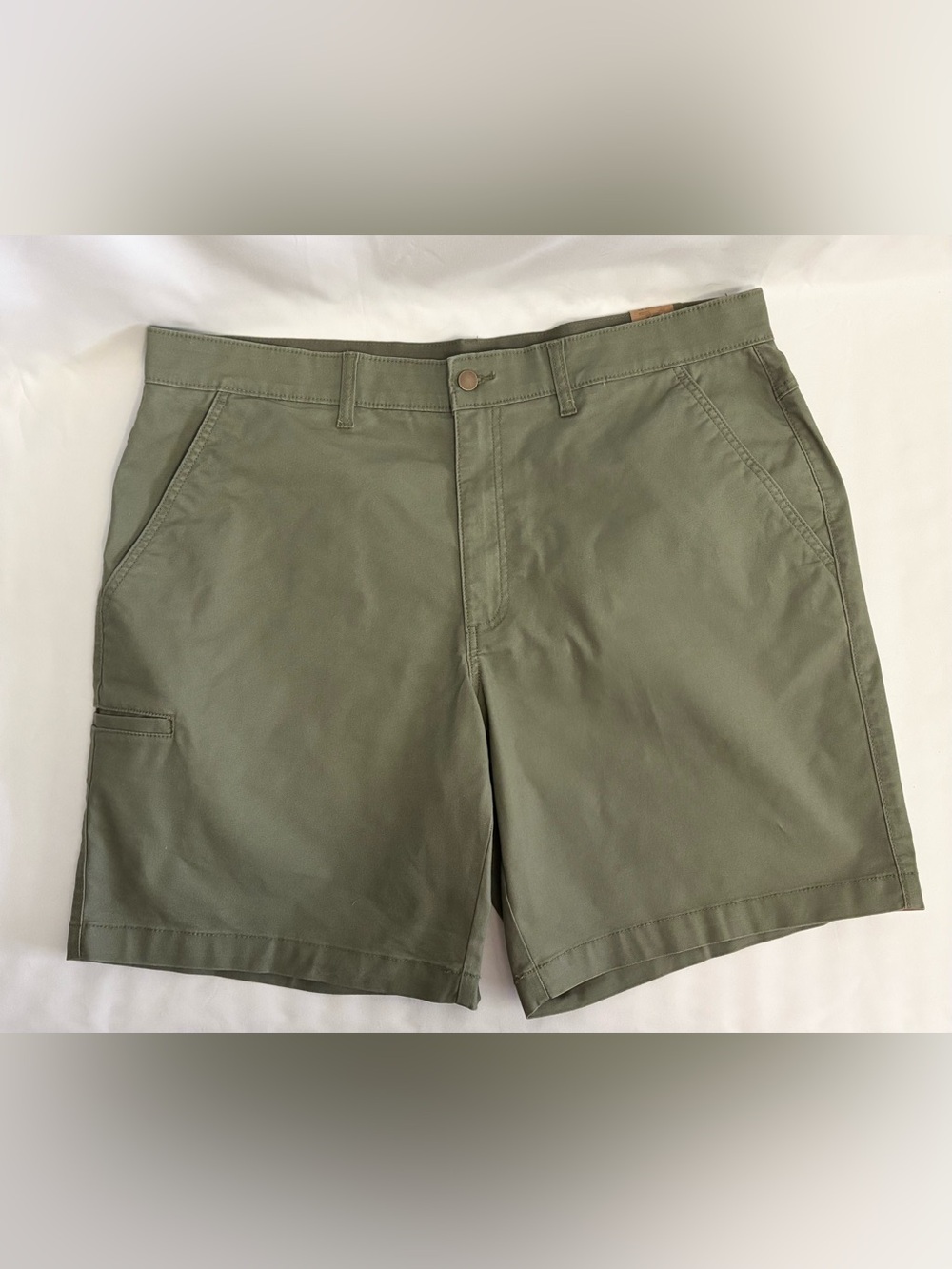 Brahma Men’s Army Green Cargo Shorts, Size: 40, NWT